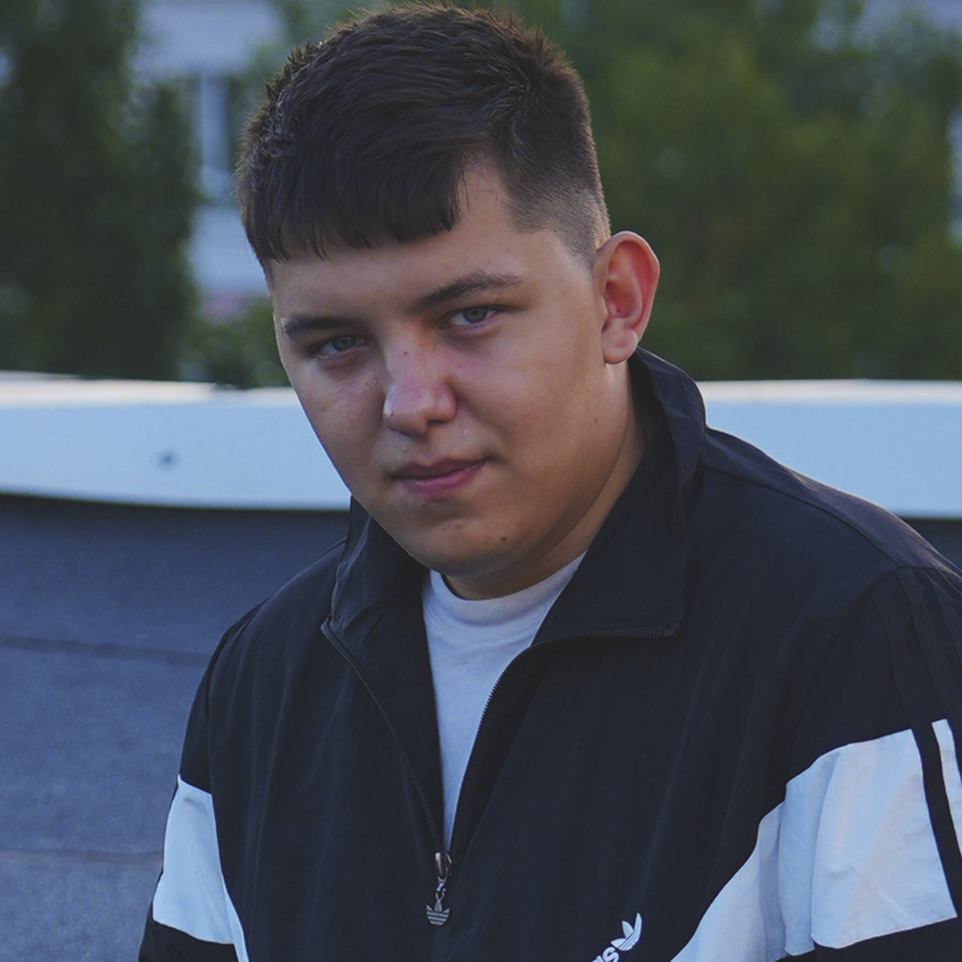 Александр Лонов